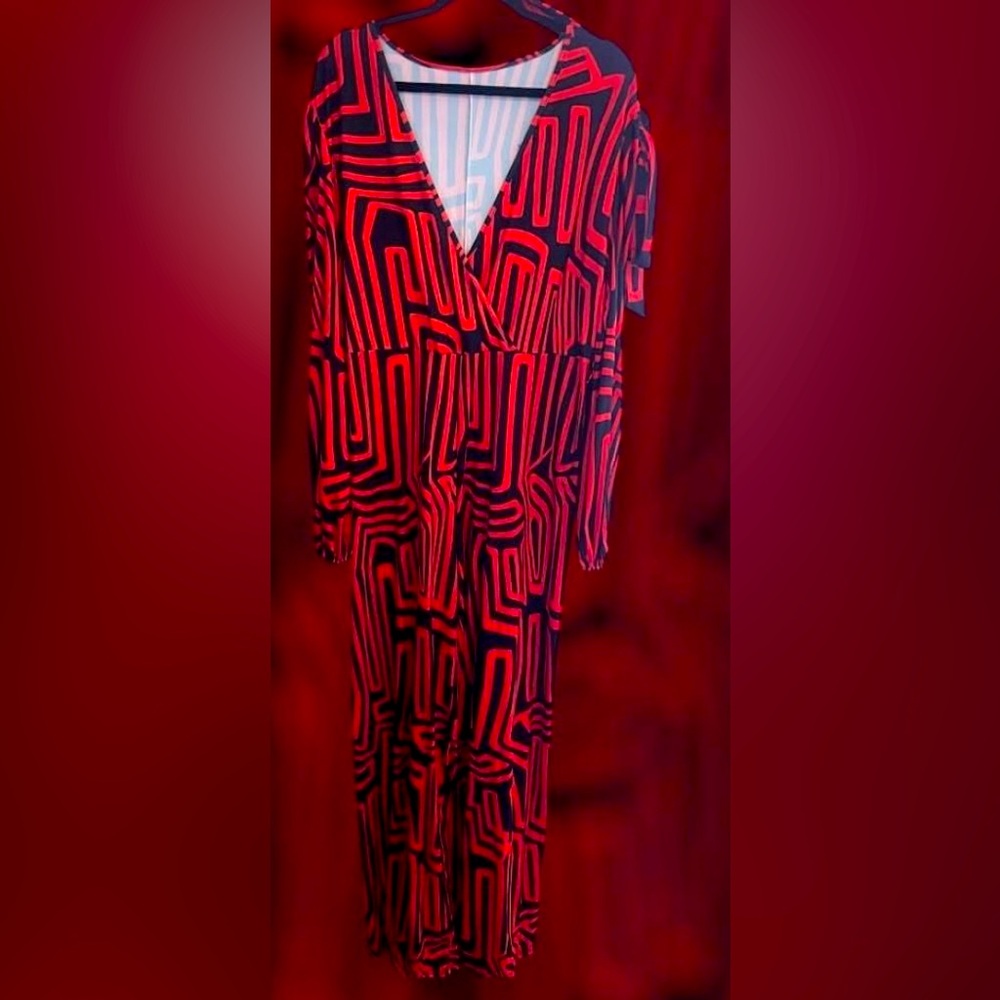 Chic Red and Black Geometric Dress